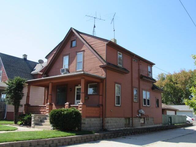 2016 S 8th St #2016/A, Sheboygan, WI 53081