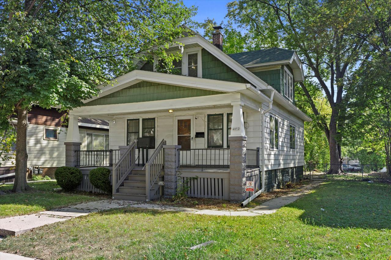 4852 N 37th St, Milwaukee, WI 53209