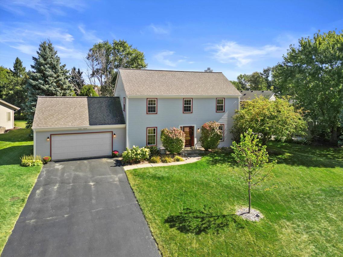 W225N2516 Alderwood Ln, Pewaukee, WI 53186
