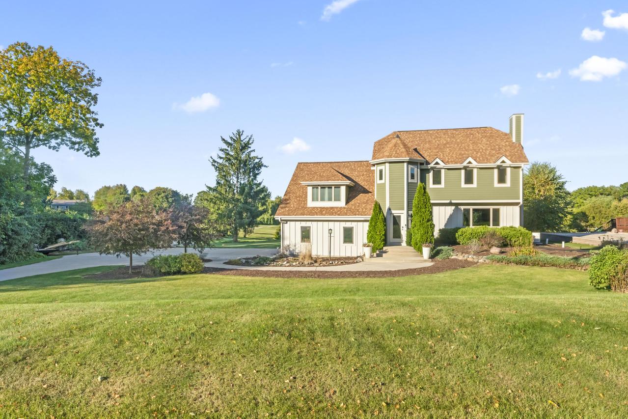 S40W31356 Johns Way, Genesee, WI 53189