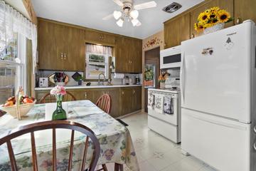 5306 41st Ave, Kenosha, WI 53144
