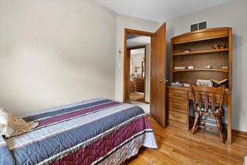5306 41st Ave, Kenosha, WI 53144