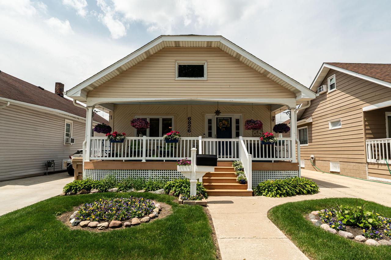 6826 29th Ave, Kenosha, WI 53143