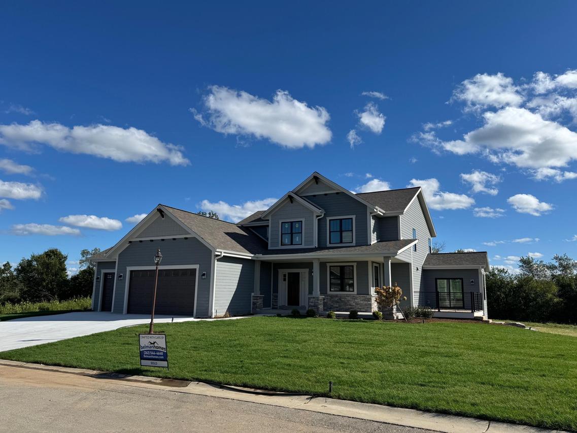 S54 W25403 Pebble Brook, Waukesha, WI 53189