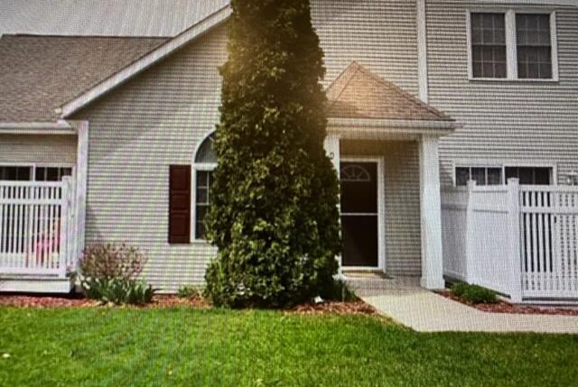2815 Edwards St #D, East Troy, WI 53120
