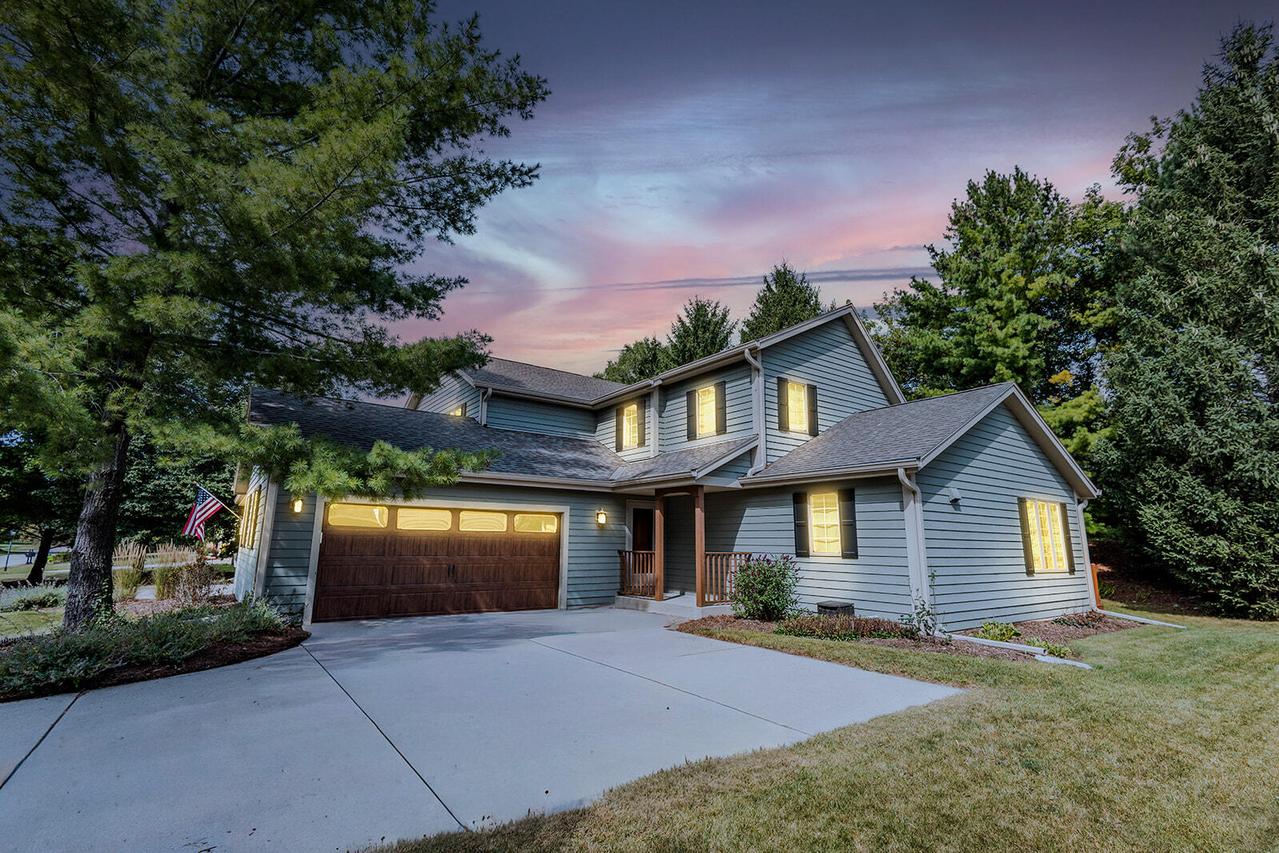 N26W26388 Quail Hollow #A, Pewaukee, WI 53072