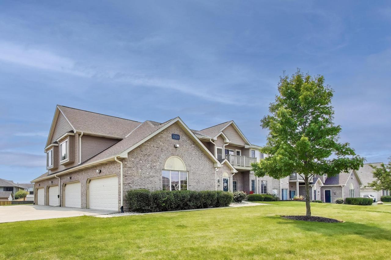 7009 53rd St #107, Kenosha, WI 53144