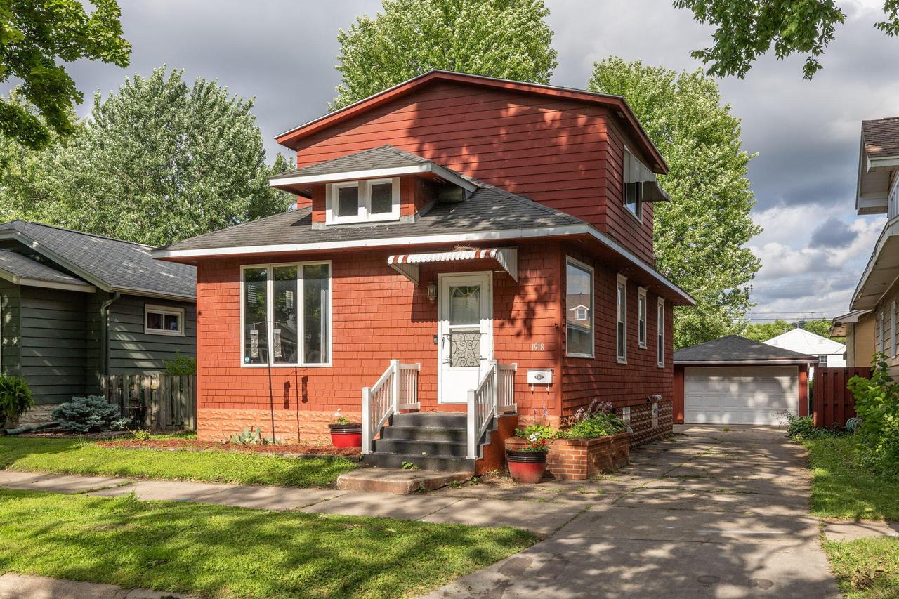 1918 Prospect St, La Crosse, WI 54603