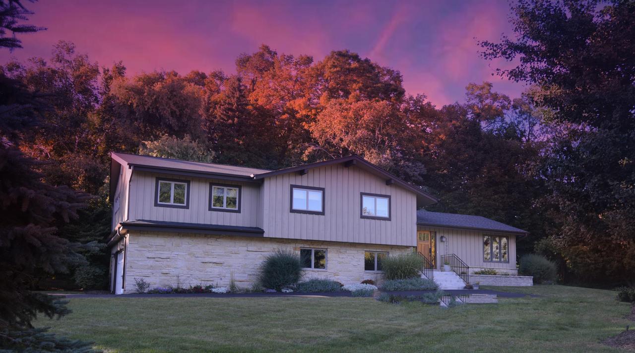 17900 Anthony Ln, Brookfield, WI 53045