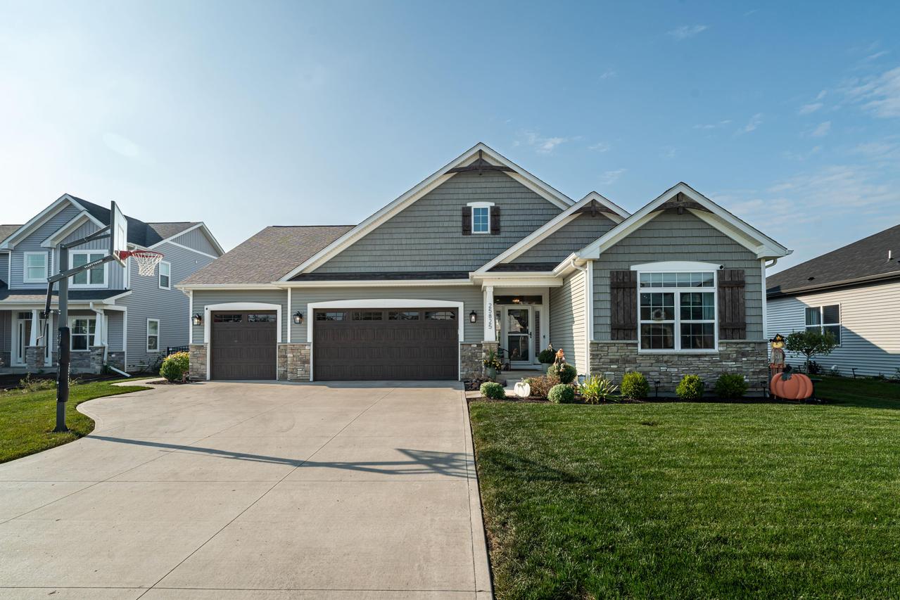 25825 77th Pl, Paddock Lake, WI 53168