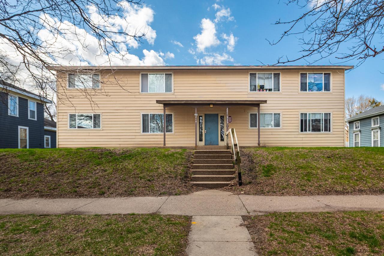 215 Avon St, La Crosse, WI 54603