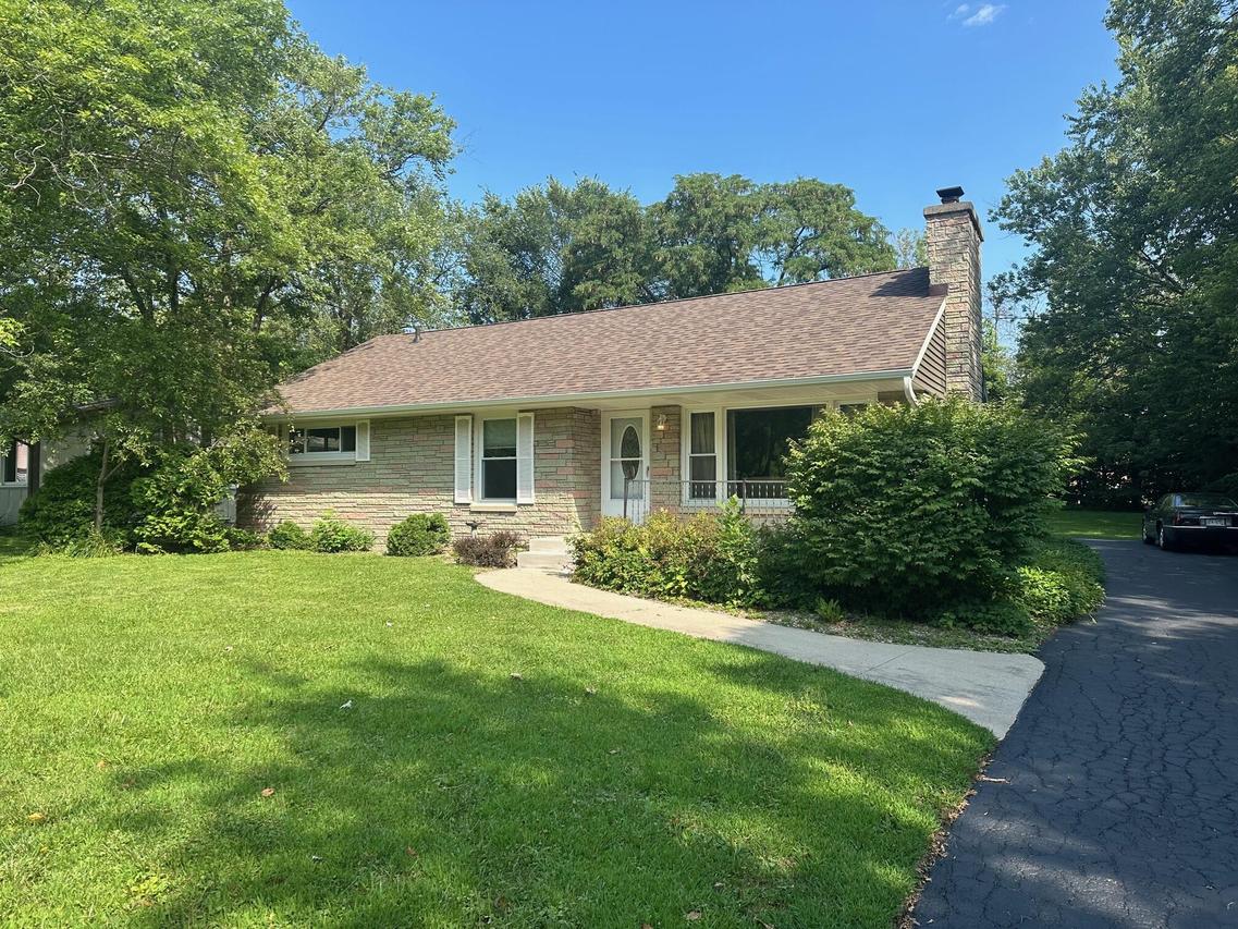 900 W Walworth St, Elkhorn, WI 53121