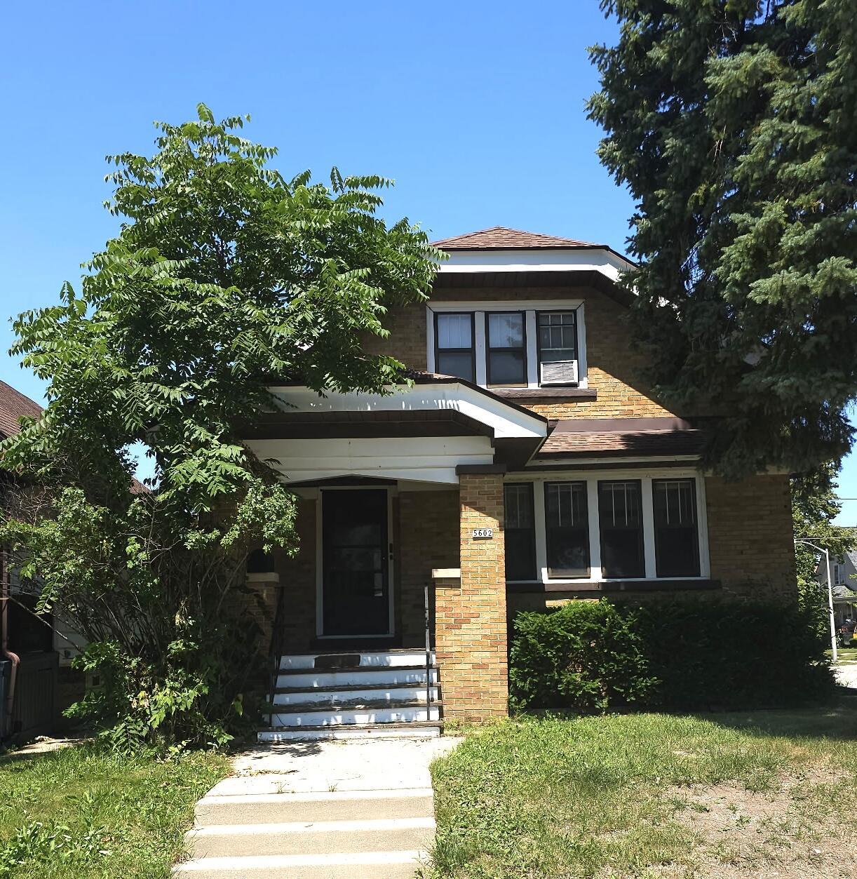 5602 W Rogers St, West Allis, WI 53219