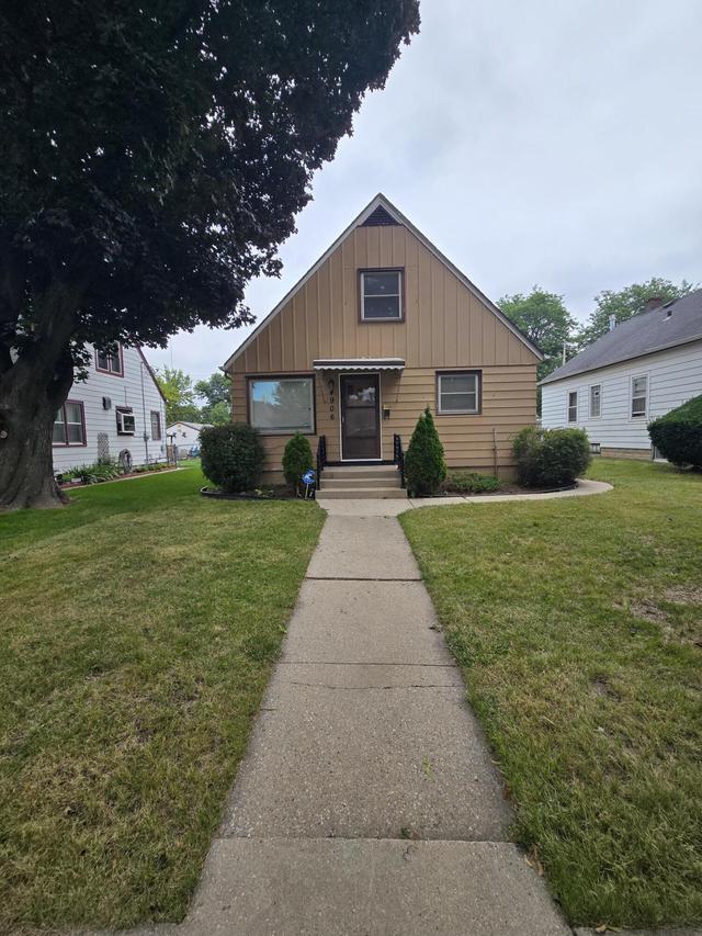 4906 N 24th Pl, Milwaukee, WI 53209