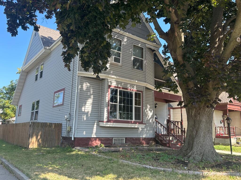 402 Otter Ave, Oshkosh, WI 54901