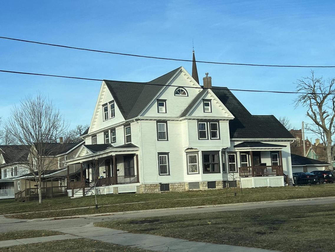 406 W Center St #404, Whitewater, WI 53190