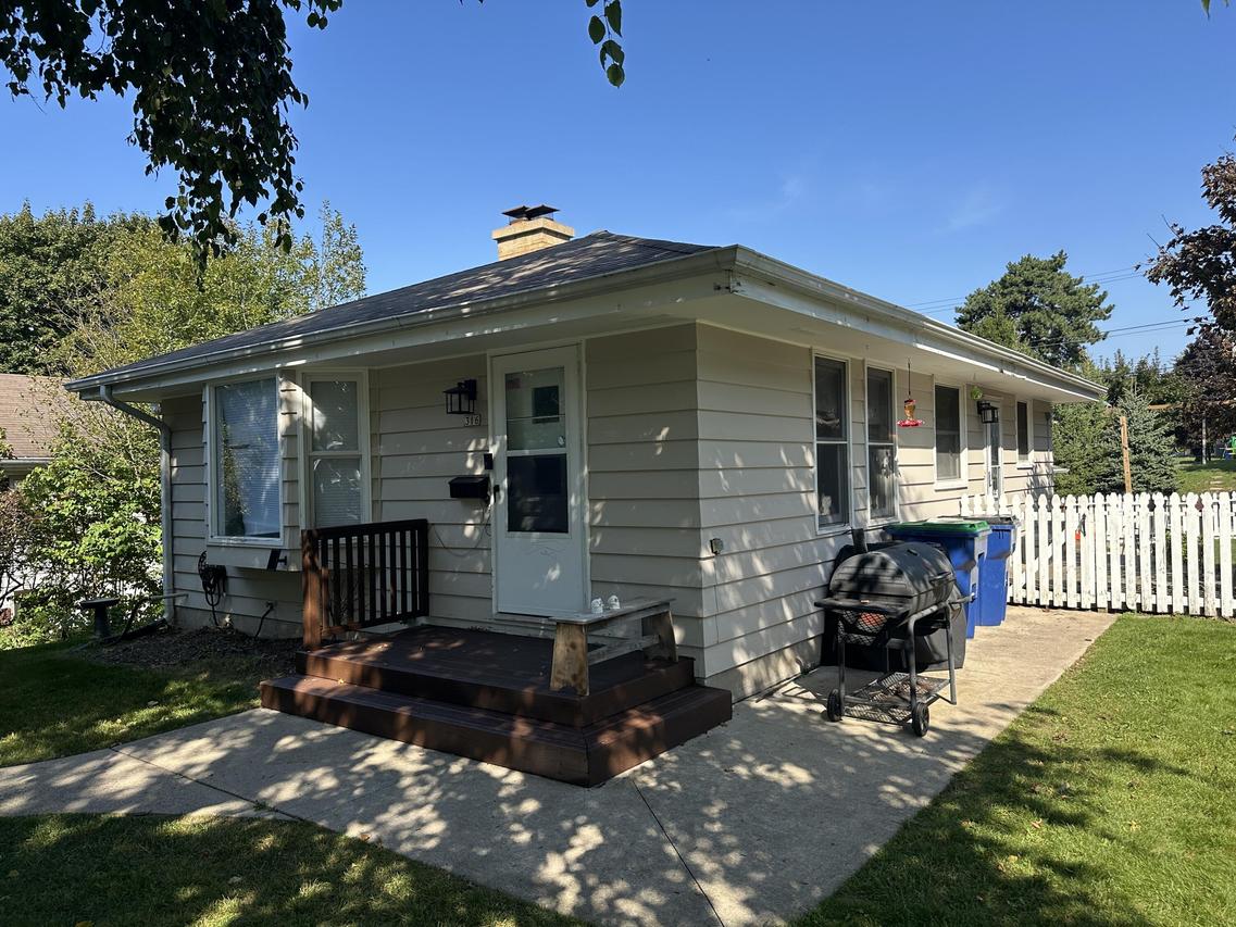 316 W Washington St, Port Washington, WI 53074