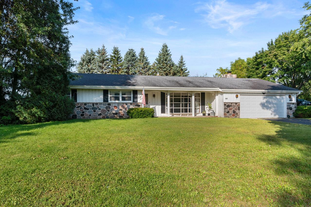 4607 Hillcrest Pkwy, Polk, WI 53086