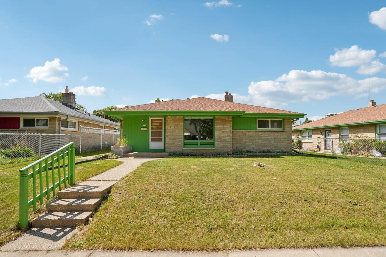 4559 N 67th St, Milwaukee, WI 53218