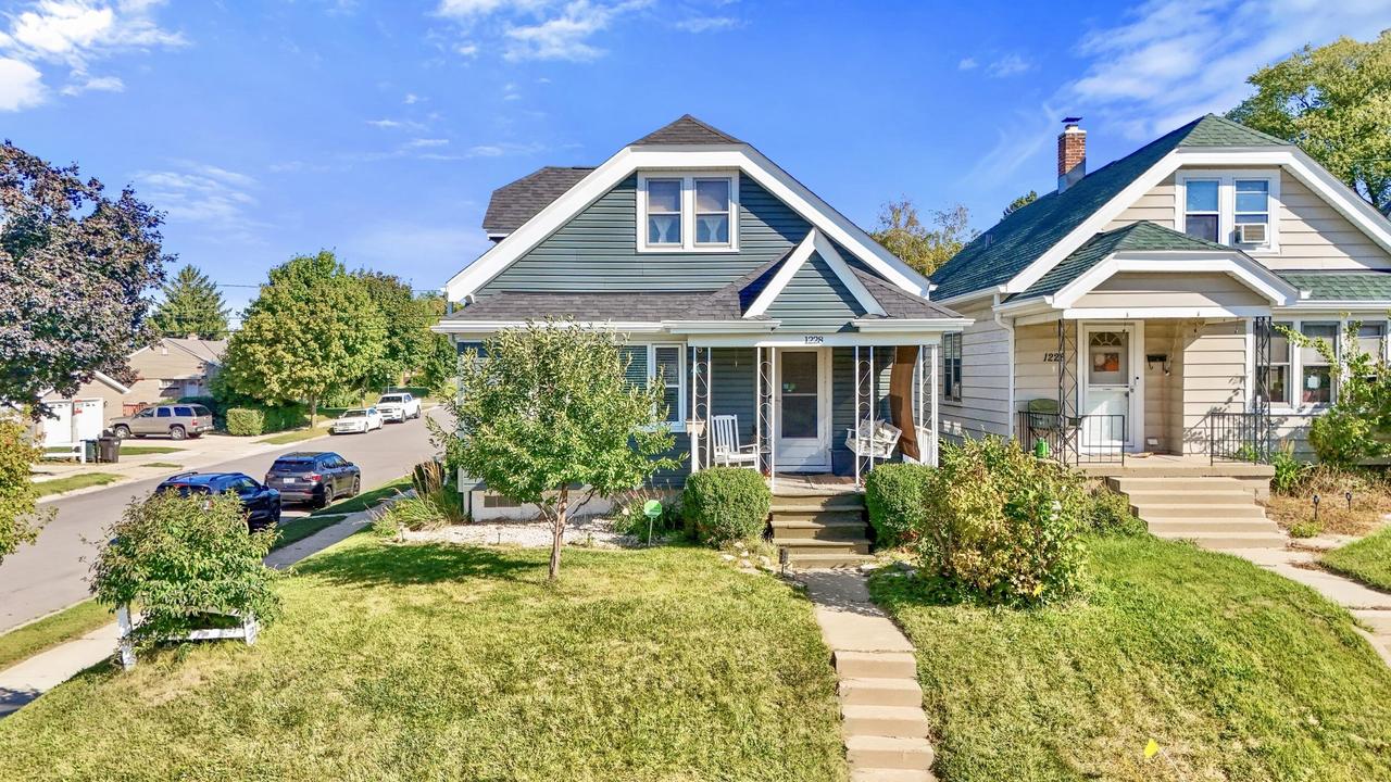 1228 Marion Ave, South Milwaukee, WI 53172