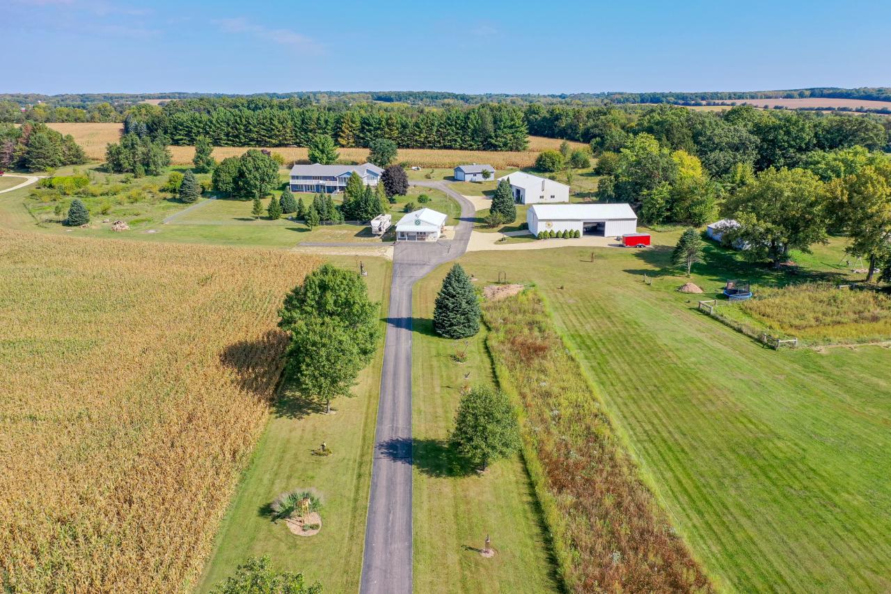9702 W State Road 81 -, Newark, WI 53511