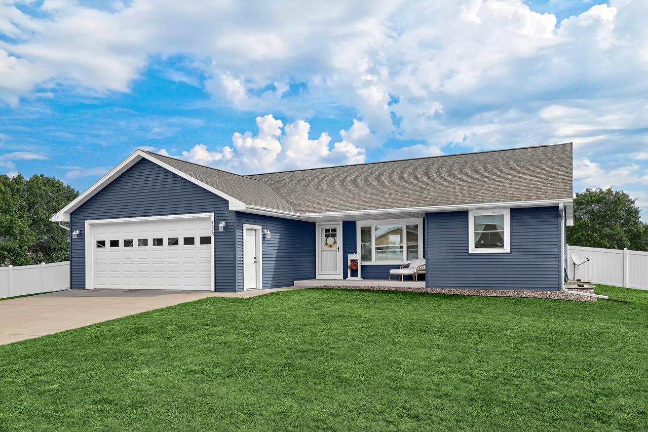 1475 Walnut St, Rockland, WI 54653