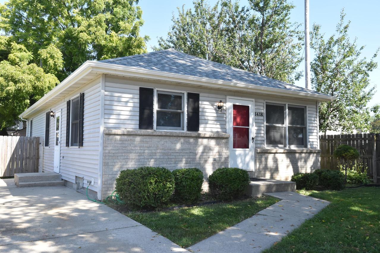 1418 Bryn Mawr Ave, Mount Pleasant, WI 53403