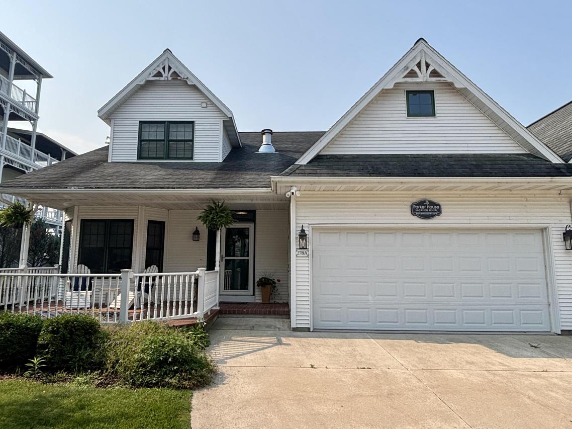 278 Poets Cv #A, Elkhart Lake, WI 53020