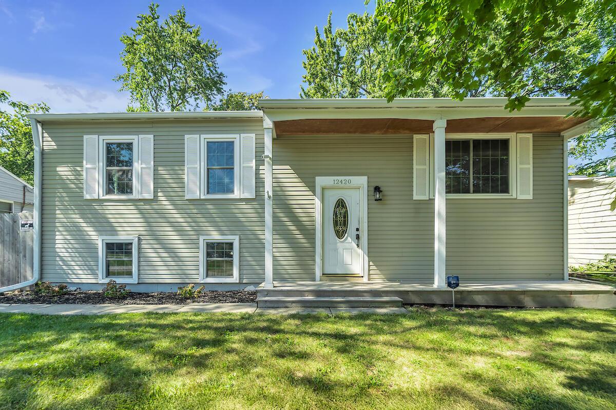 12420 39th Ave, Pleasant Prairie, WI 53158
