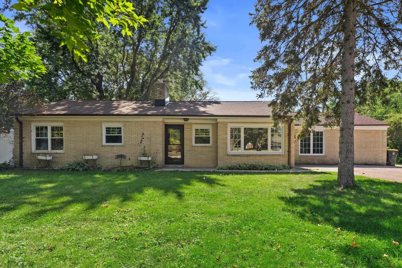 10017 Spring St, Mount Pleasant, WI 53406