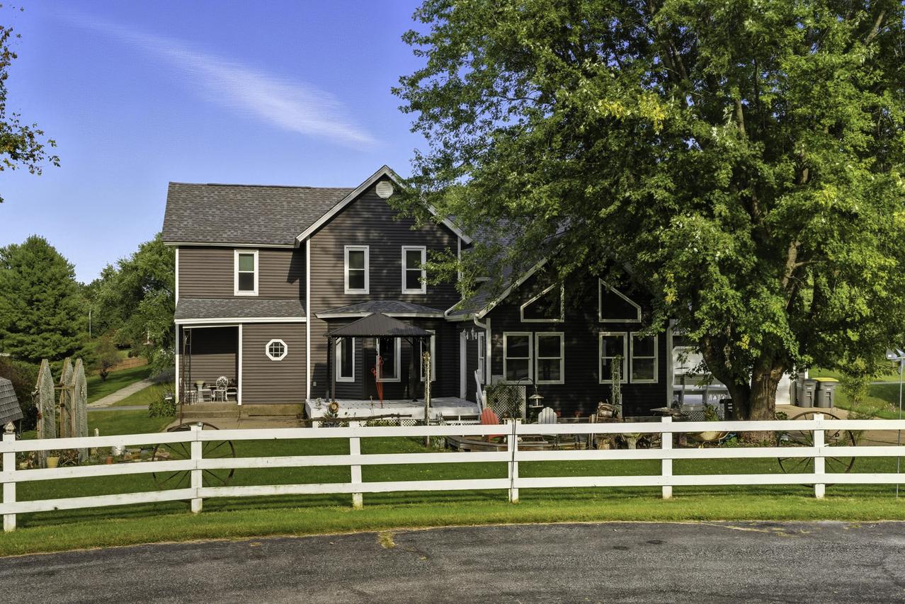 N6754 Mccurdy Pl, Holmen, WI 54636