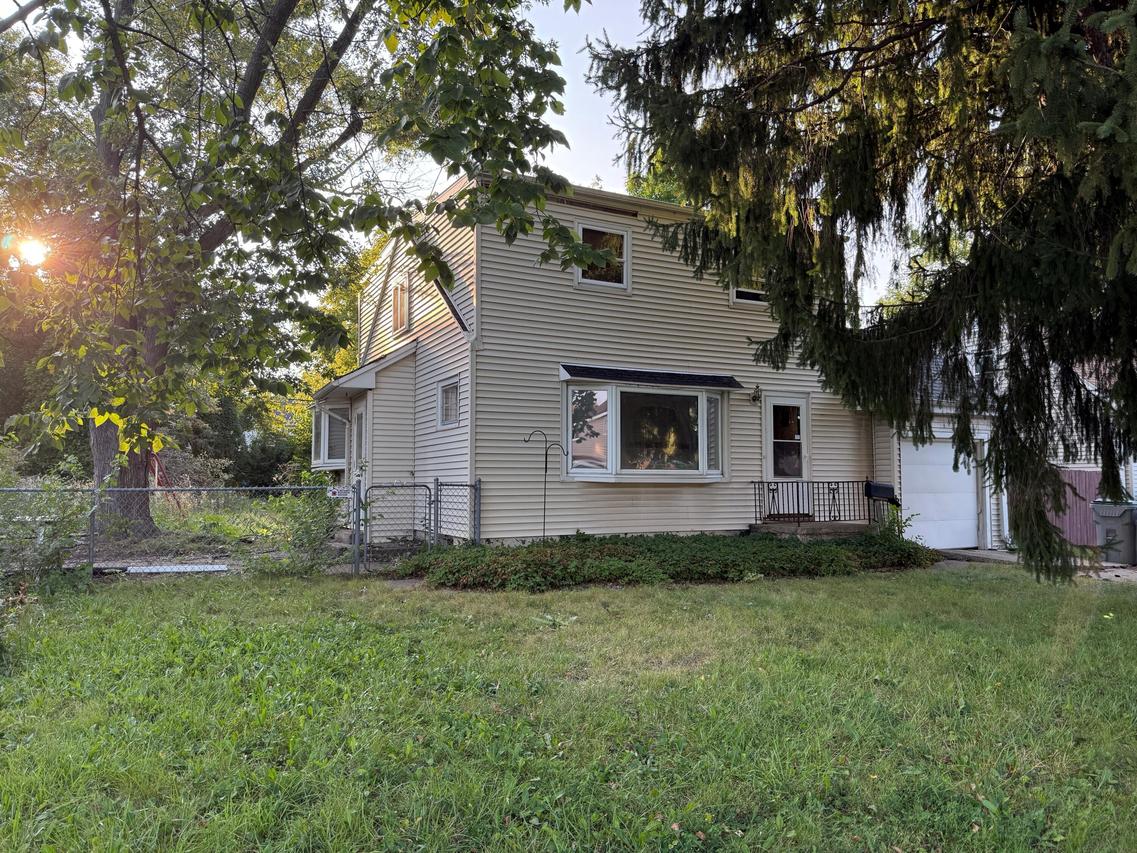 3555 S 87th St, Milwaukee, WI 53228
