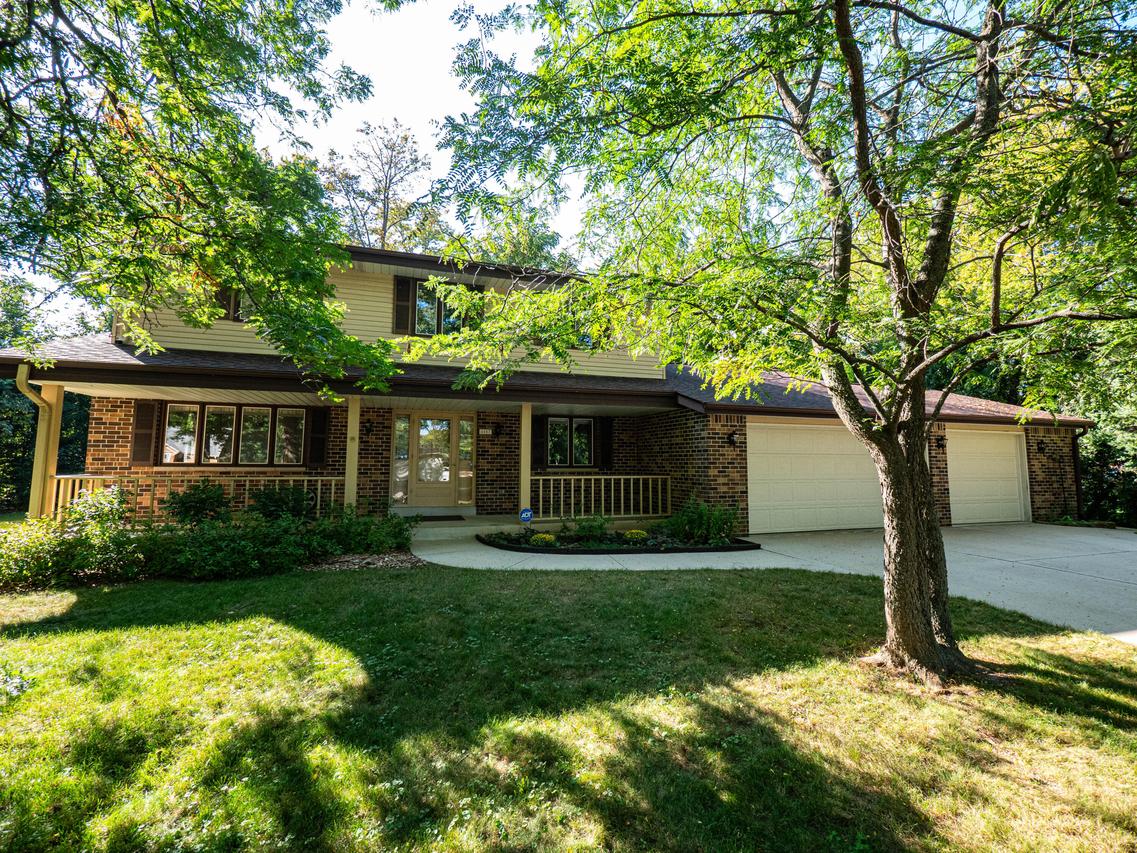 4657 S 114th St, Greenfield, WI 53228