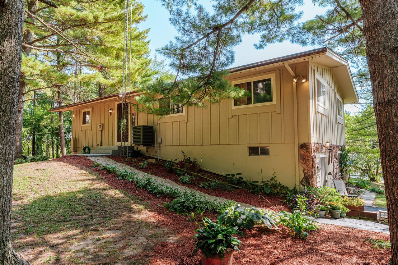 N7445 Grand View, Whitewater, WI 53190
