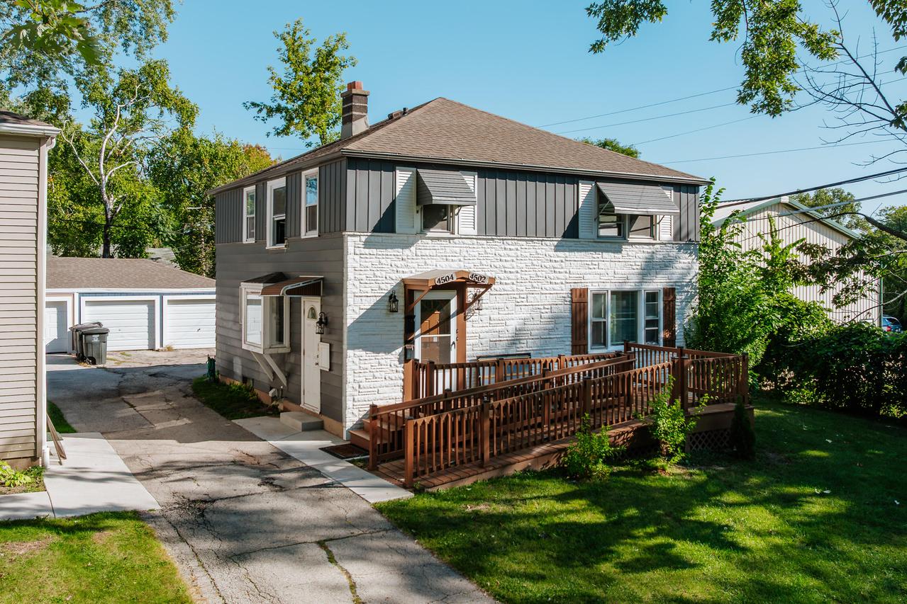 4502 W Crawford Ave #4504, Greenfield, WI 53220