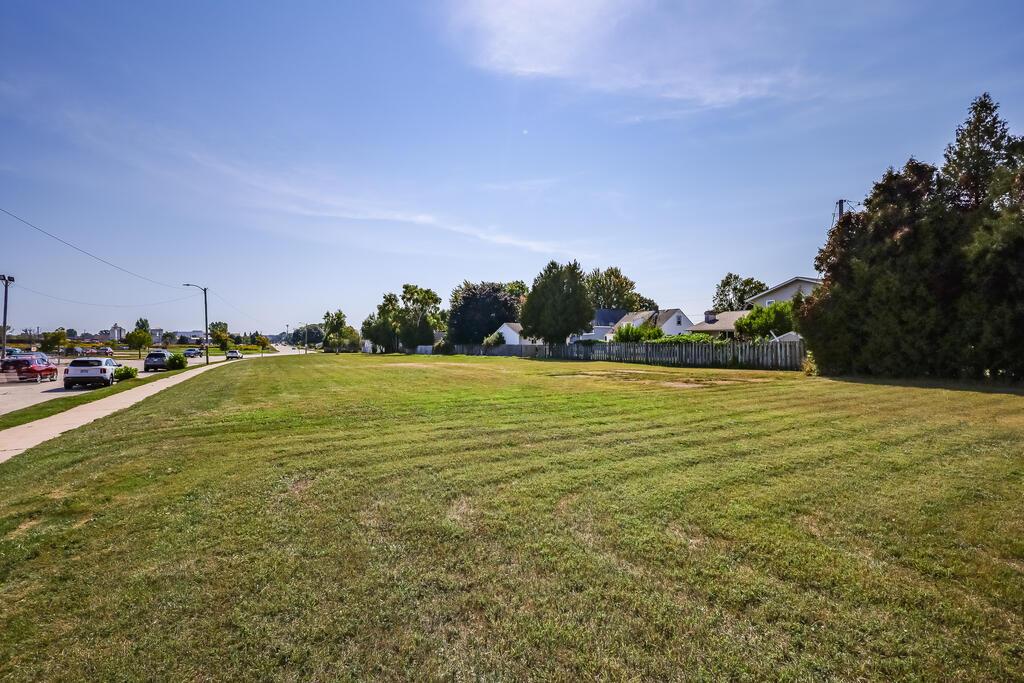Lt0 S 30th St, Manitowoc, WI 54220