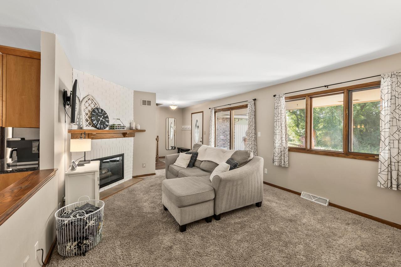 2891 Nassau Dr, Brookfield, WI 53045