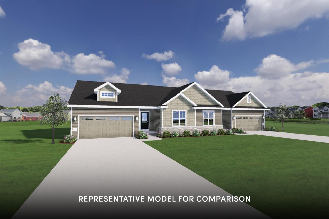 1007 Elderberry Rd, Oconomowoc, WI 53066