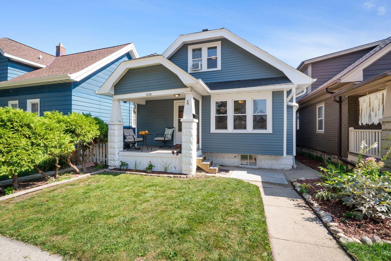 2808 S Greeley St, Milwaukee, WI 53207