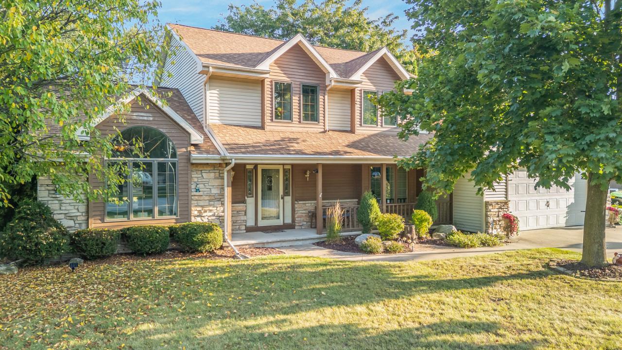 W2194 Maple Heights, Charlestown, WI 53014