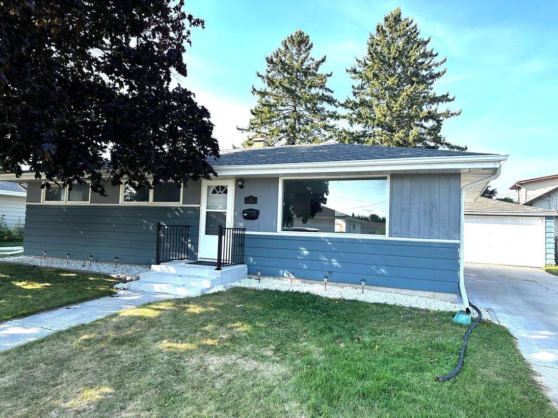912 Washington Ave, Sheboygan, WI 53081
