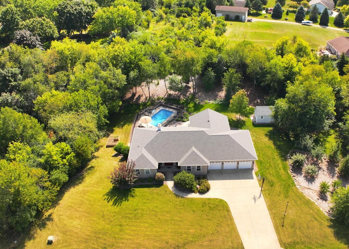 33303 Wyandotte Way, Waterford, WI 53120