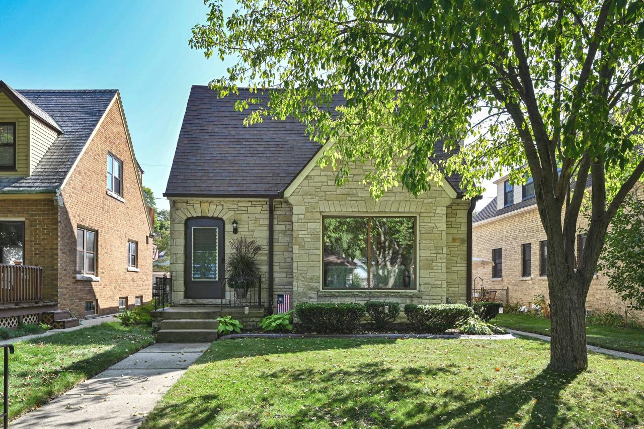 3238 S Lenox St, Milwaukee, WI 53207