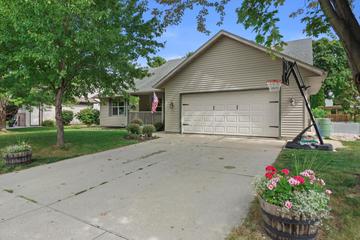161 S Maple Ln, Whitewater, WI 53190