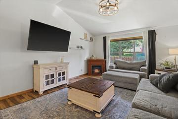 161 S Maple Ln, Whitewater, WI 53190