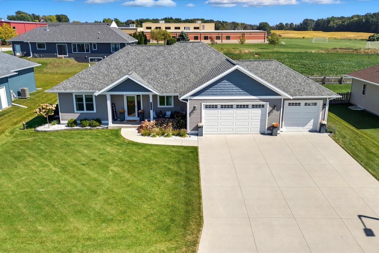 1507 Forest Grove, Howards Grove, WI 53083
