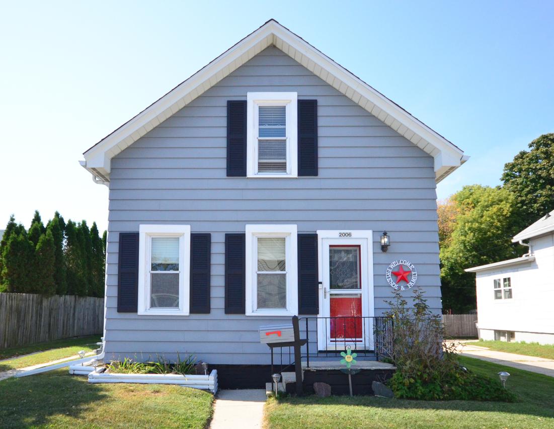2006 S 12th St, Sheboygan, WI 53081