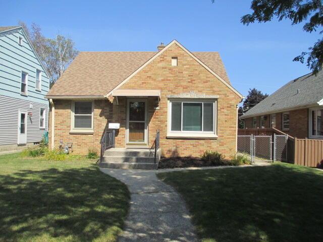 3306 W Poe St, Milwaukee, WI 53215