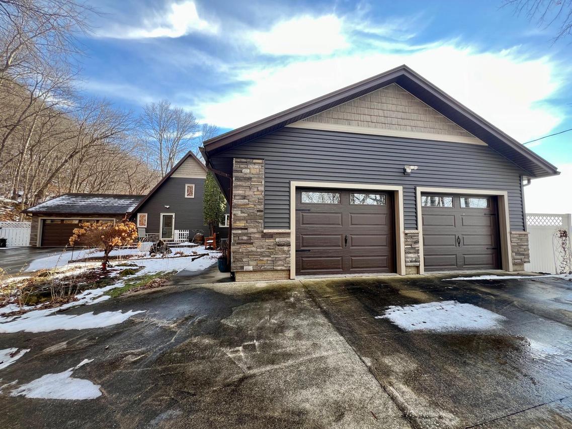 9642 State Highway 35 -, De Soto, WI 54624