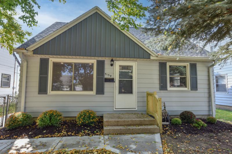 5159 N 70th St, Milwaukee, WI 53218